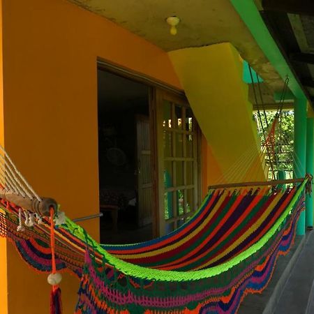 Hôtel La Casa Naranja à Brig Bay Extérieur photo