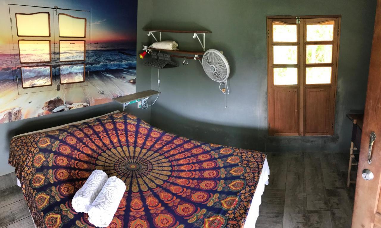 Hôtel La Casa Naranja à Brig Bay Extérieur photo